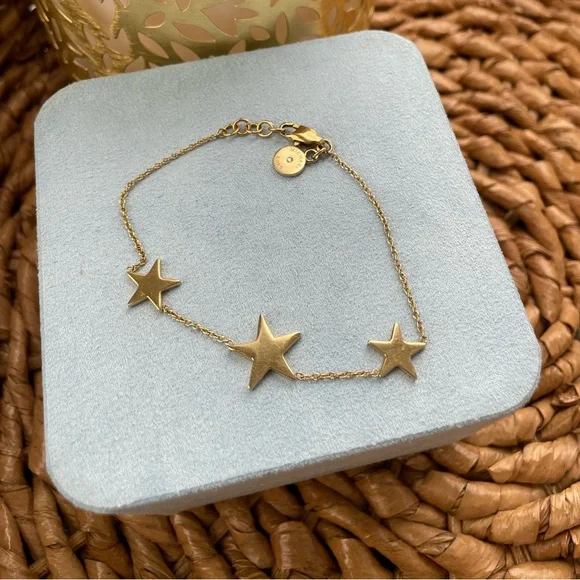 SOLD! 🌟 Michael Kors Gold Stars Bracelet 🌟 - Picture 2 of 4